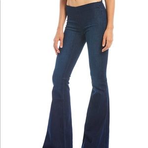 Free People Flare Jeans- Size 27